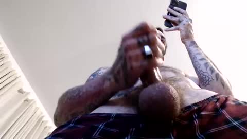 magnusohm online show from October 2025 02:01:02 AM