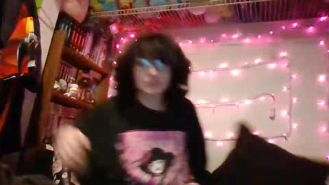 Snapshot of magnusthemasochist chatting on April 2026 04:04:01 AM Magnus online show from April 2026 04:04:01 AM