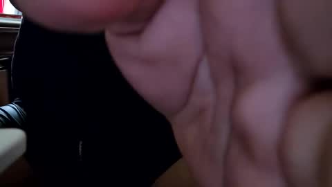 Snapshot of magodon chatting on April 2026 05:25:01 PM Diandlin online show from April 2026 05:25:01 PM