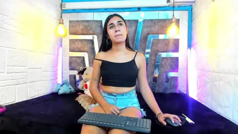mahiara hot online show from August 2026 03:14:01 PM