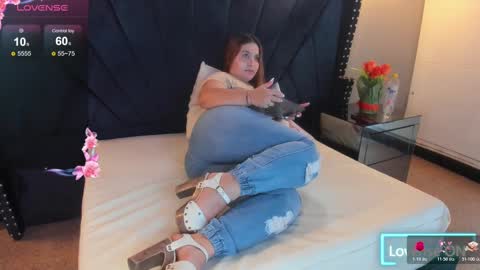 MAHIA online show from October 2025 01:22:02 PM