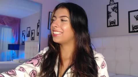 Maia Reficco online show from April 2026 12:30:02 PM