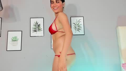 Maia online show from January 2025 09:47:02 PM