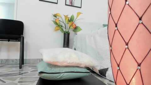 Maia online show from January 2025 03:22:01 PM