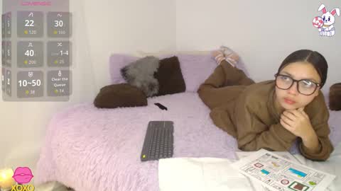 Snapshot of maiaa_evans chatting on March 2026 05:04:01 AM t online show from March 2026 05:04:01 AM