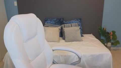 Maiaa Ruiz  online show from February 2025 05:25:02 PM