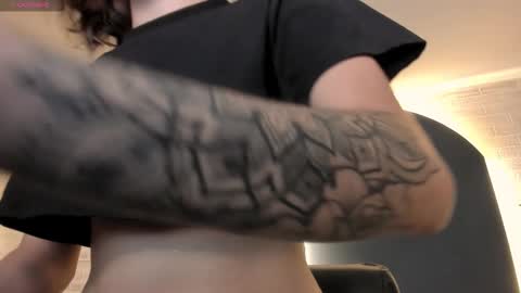  Maia  online show from December 2025 05:52:02 PM