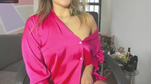 Snapshot of maiaconnor chatting on February 2025 11:10:02 PM online show from February 2025 11:10:02 PM