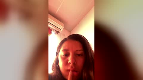 Snapshot of maialover chatting on May 2026 07:10:01 PM maialover online show from May 2026 07:10:01 PM