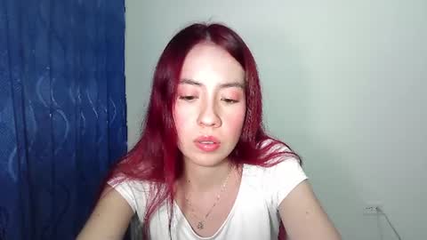 Snapshot of maiarosse_ chatting on June 2026 02:33:02 AM MaiaRosse online show from June 2026 02:33:02 AM