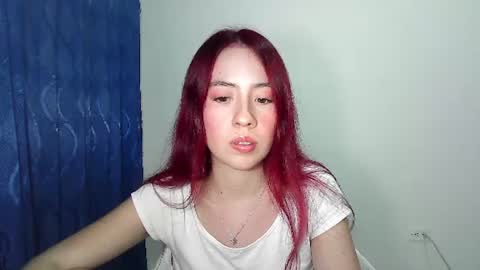 Snapshot of maiarosse_ chatting on June 2026 02:53:01 AM MaiaRosse online show from June 2026 02:53:01 AM