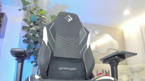 Snapshot of maicolruggeri chatting on March 2026 11:20:02 PM MAICOL online show from March 2026 11:20:02 PM