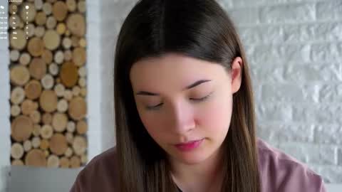 Lucy online show from December 2025 02:17:01 AM