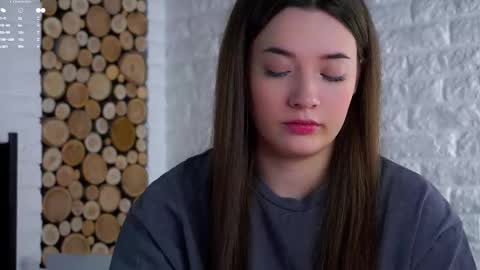 Snapshot of maidabuoy chatting on March 2026 02:05:02 AM Lucy online show from March 2026 02:05:02 AM