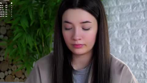 Snapshot of maidabuoy chatting on March 2026 03:33:02 AM Lucy online show from March 2026 03:33:02 AM