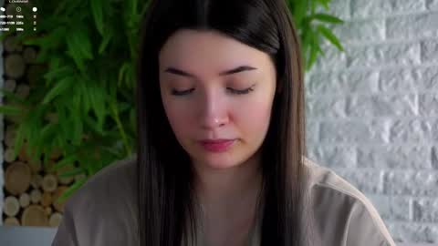 Snapshot of maidabuoy chatting on March 2026 02:39:02 AM Lucy online show from March 2026 02:39:02 AM