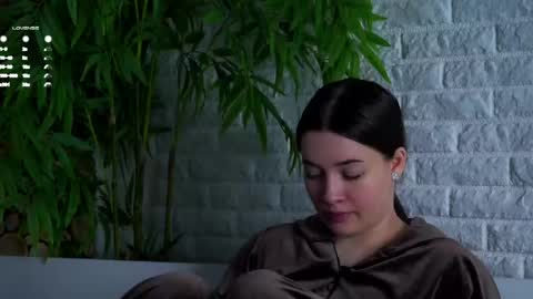 Snapshot of maidabuoy chatting on April 2026 02:27:02 AM Lucy online show from April 2026 02:27:02 AM