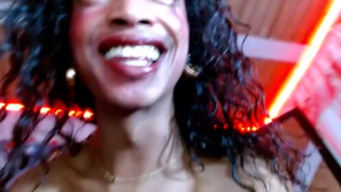 Bella Maidi online show from March 2025 02:21:02 PM