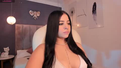 Snapshot of maiiitee_ chatting on December 2024 02:38:02 PM Mait online show from December 2024 02:38:02 PM