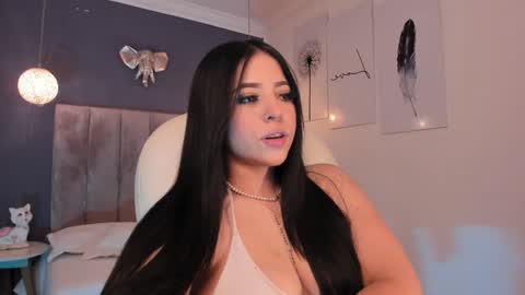 Snapshot of maiiitee_ chatting on December 2024 03:20:02 PM Mait online show from December 2024 03:20:02 PM