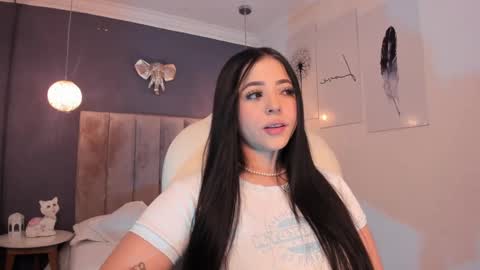 Snapshot of maiiitee_ chatting on December 2024 03:06:01 PM Mait online show from December 2024 03:06:01 PM