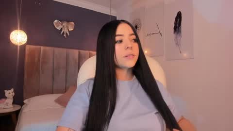 Snapshot of maiiitee_ chatting on January 2025 12:47:01 PM Mait online show from January 2025 12:47:01 PM