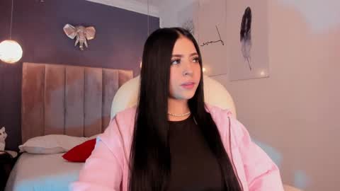 Snapshot of maiiitee_ chatting on January 2025 01:09:01 PM Mait online show from January 2025 01:09:01 PM