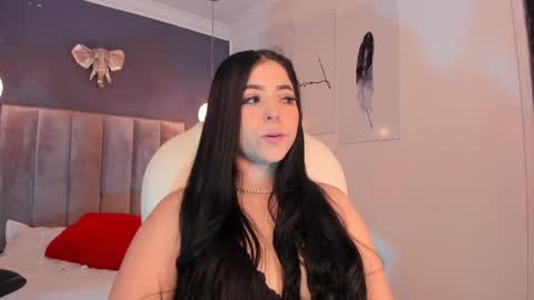 Snapshot of maiiitee_ chatting on February 2025 12:47:01 PM Mait online show from February 2025 12:47:01 PM