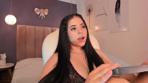 Snapshot of maiiitee_ chatting on February 2025 09:43:02 PM Mait online show from February 2025 09:43:02 PM