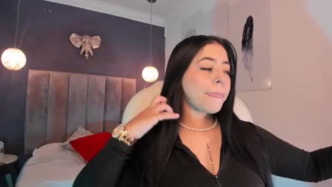 Snapshot of maiiitee_ chatting on March 2025 01:06:02 PM Mait online show from March 2025 01:06:02 PM