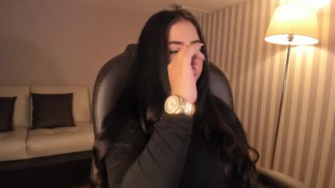 Snapshot of maiiitee_ chatting on September 2025 04:07:02 PM Mait online show from September 2025 04:07:02 PM