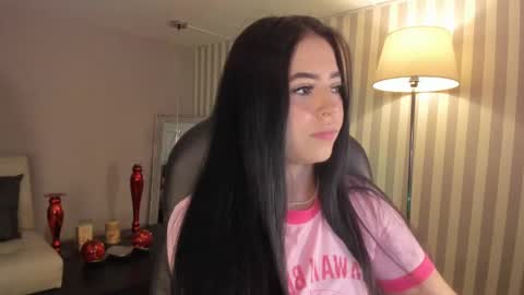 Snapshot of maiiitee_ chatting on September 2025 03:17:02 PM Mait online show from September 2025 03:17:02 PM