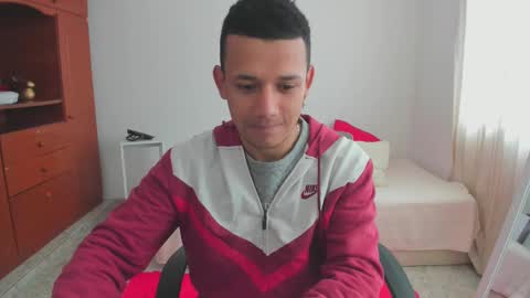 Snapshot of maik_h88 chatting on December 2024 04:17:01 PM Maik Stiven online show from December 2024 04:17:01 PM