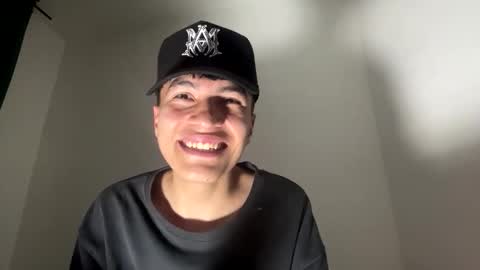 Snapshot of maikitol2026 chatting on April 2026 01:29:01 AM maikitol online show from April 2026 01:29:01 AM