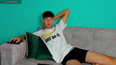 Maikol online show from September 2025 12:26:01 PM