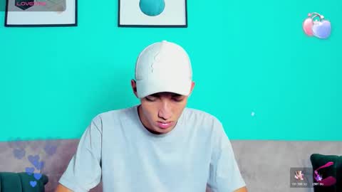 Maikol online show from November 2025 01:00:01 PM