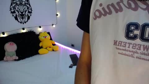 Maiky Cooper online show from February 2025 03:28:01 AM