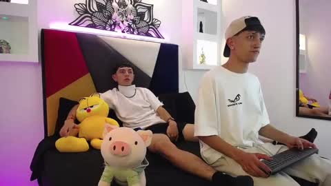 Maiky Cooper online show from February 2025 04:03:02 AM