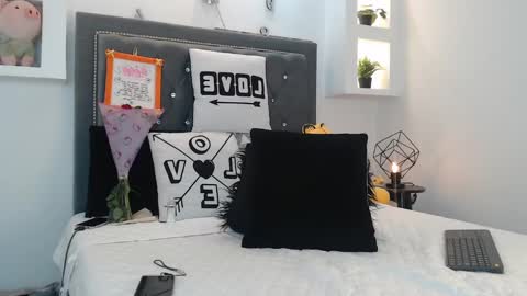 Maiky Cooper online show from March 2025 08:08:01 AM