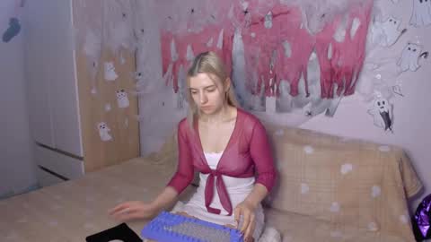 Your kitty online show from December 2024 03:09:02 AM