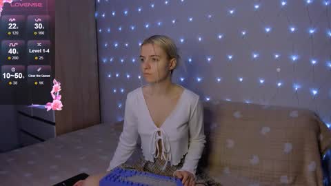 Your kitty online show from October 2025 03:31:02 PM