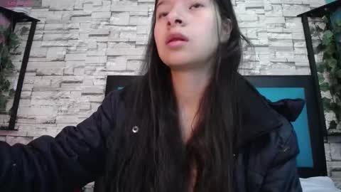  MAILY CAN  online show from September 2025 12:38:02 PM