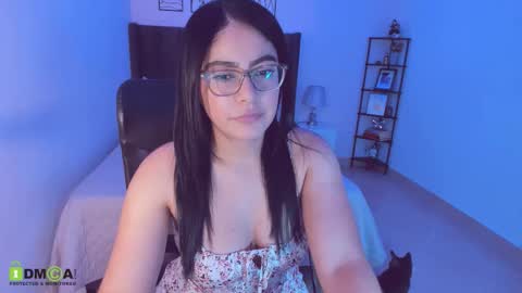 Maite online show from March 2026 04:49:02 AM