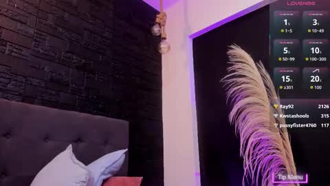 maite_smith69 online show from November 2025 05:24:01 PM