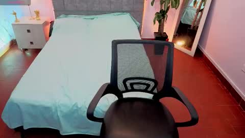 MAITE STONE1 online show from March 2026 04:18:01 AM