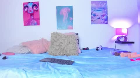 mai  online show from October 2025 07:56:02 PM