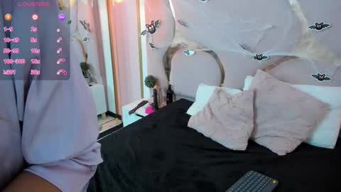 Snapshot of maiyajoness chatting on October 2025 04:13:01 AM maiyajoness online show from October 2025 04:13:01 AM