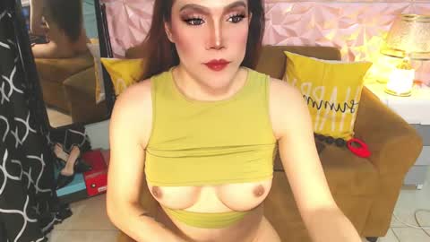 Snapshot of majestic_beauty chatting on April 2026 05:08:02 PM Alliya online show from April 2026 05:08:02 PM