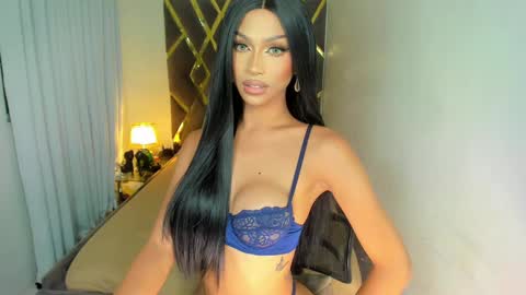 Snapshot of majestictspatty chatting on February 2025 03:42:02 AM Patty Grey online show from February 2025 03:42:02 AM