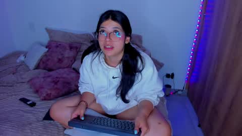 Snapshot of majo_gallego chatting on April 2026 06:19:01 AM majito online show from April 2026 06:19:01 AM